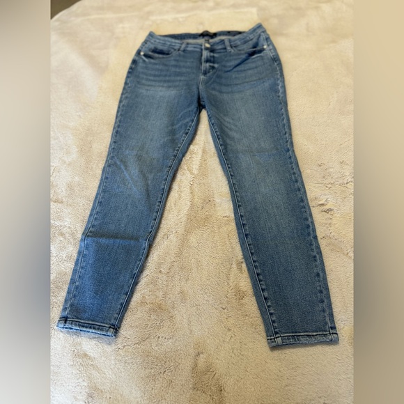 *NWOT* Judy Blue relaxed fit non distressed jeans. Size 15/32 - Picture 7 of 8